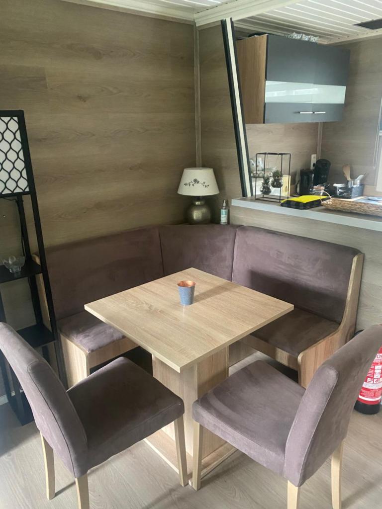 Vakantie Bos Huisje “Meibloempje” photo 1