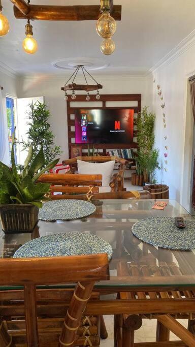 Home away Beach & Airport photo 3