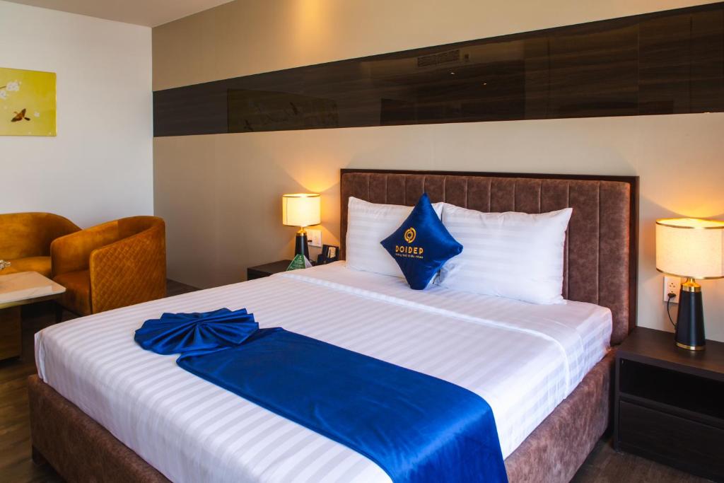 SANDALS AQUILA HOTEL