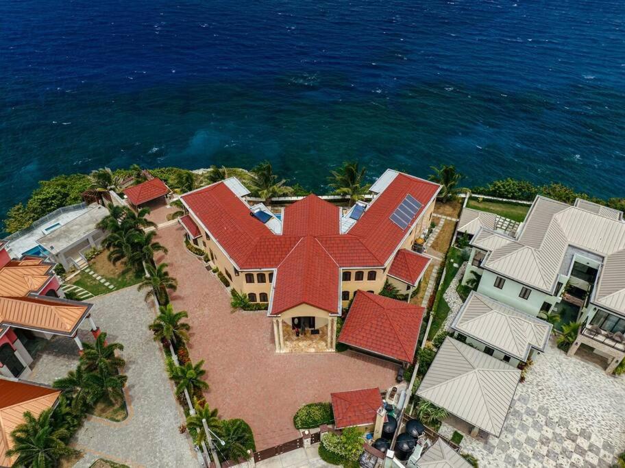 Fully Staffed Oceanfront Luxe Villa Near Ocho Rios photo 1