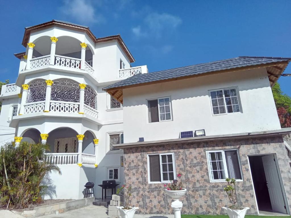 SASHAMANI VILLE photo 1
