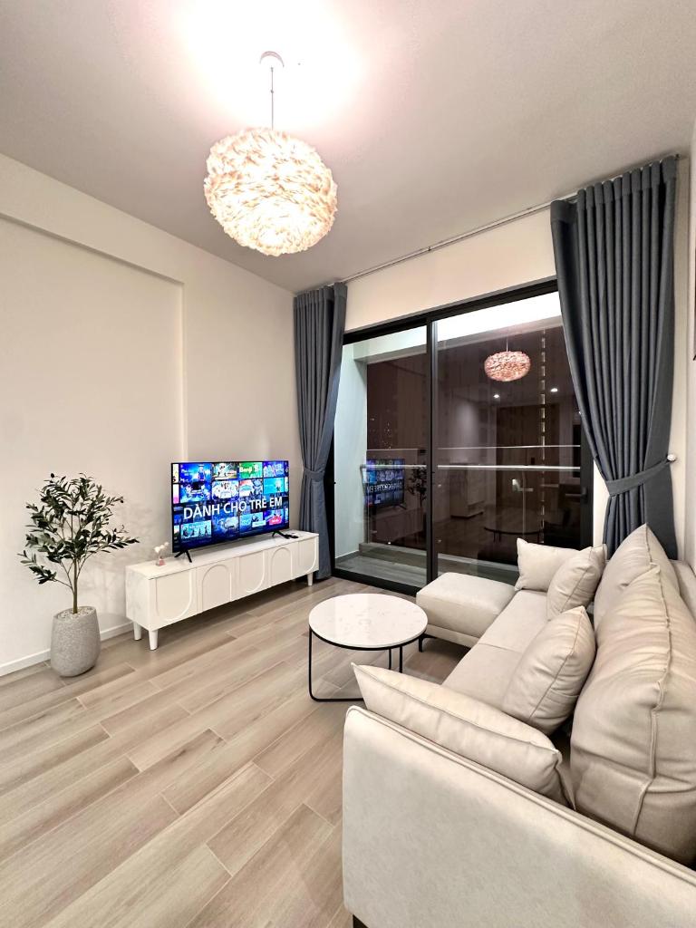 MASTERI CENTRE POINT CĂN HỘ 2PN2WC View HỒ BƠi