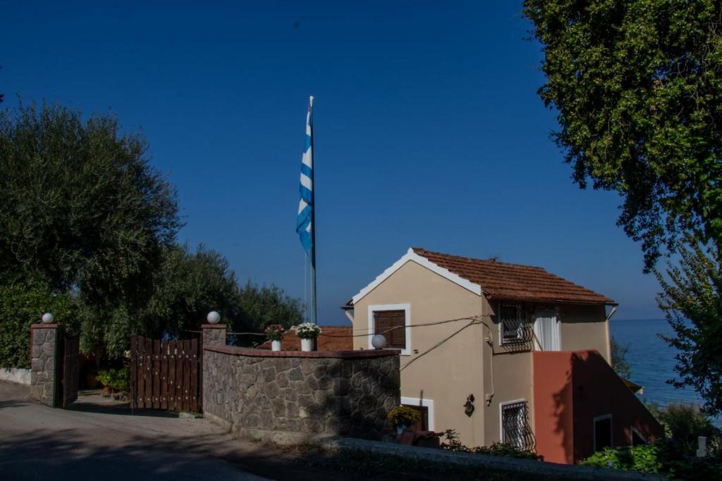 Villa Romantica Seafront photo 3