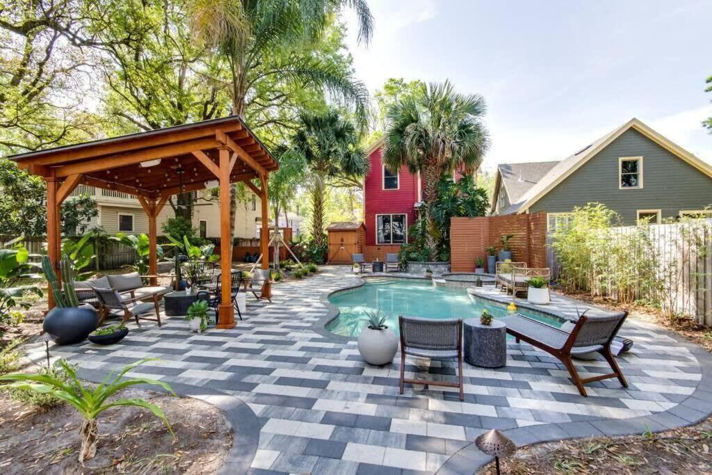 Studio loft w pool spa & gardens near downtown photo 3