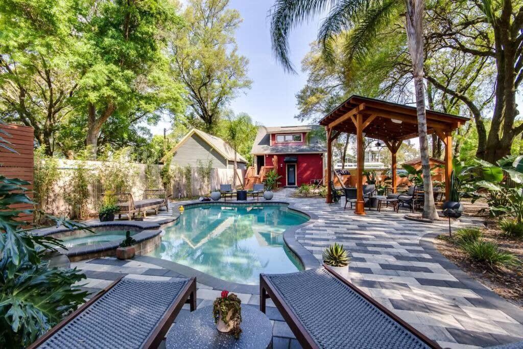 Studio loft w pool spa & gardens near downtown photo 4