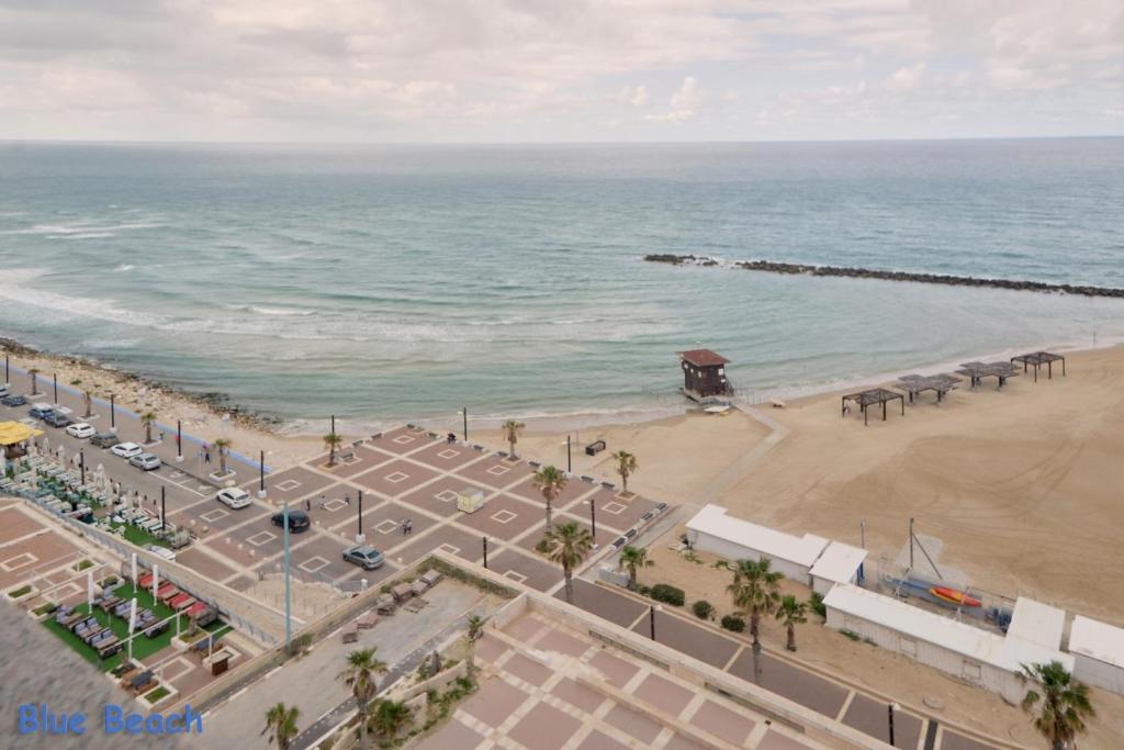 Haifa Almog Tower- "Blue Reef" Suite On The Sea photo 1