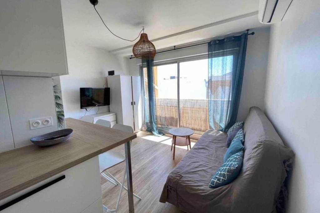 Studio for 4 people near the beach with air conditioning photo 1