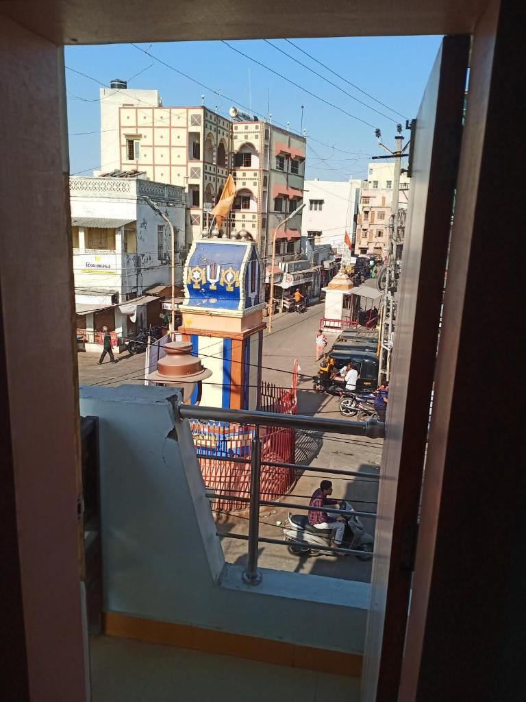 Hotel trimurti photo 2