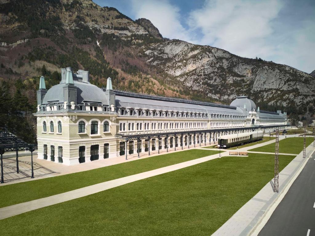 Canfranc Estación, a Royal Hideaway Hotel - Gran Lujo photo 1
