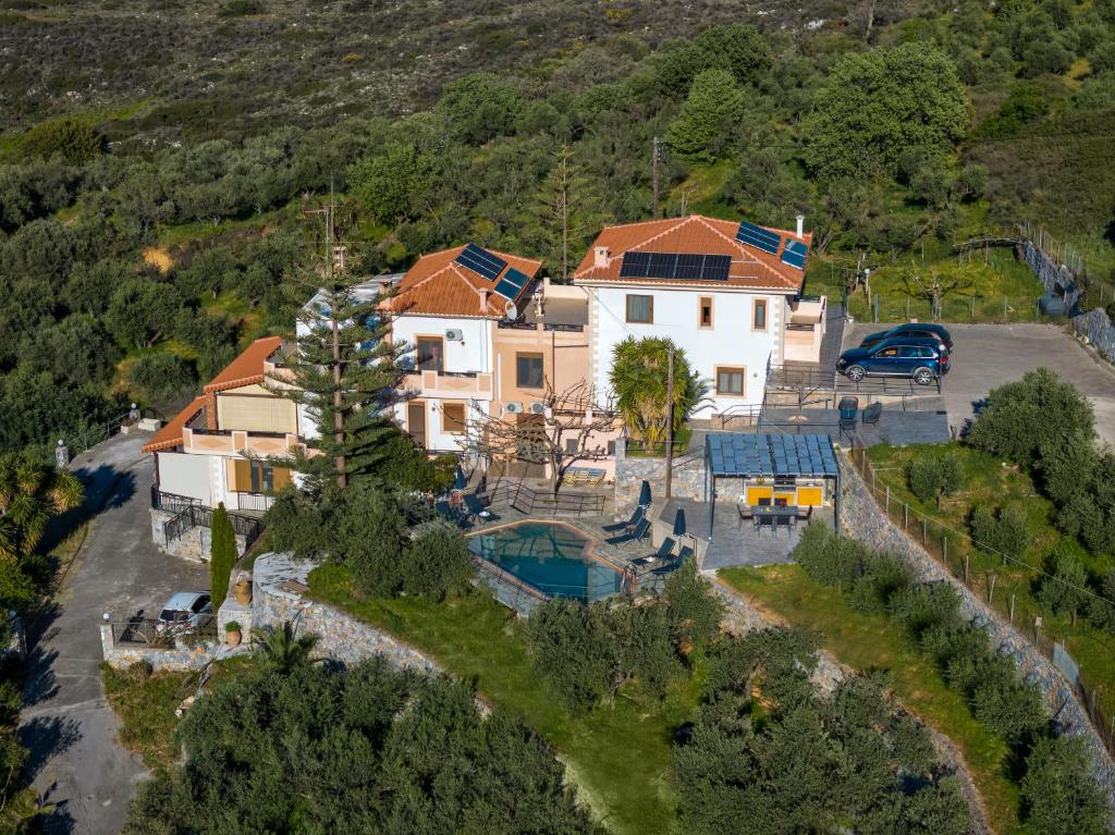 Chrisiis Villa photo 4