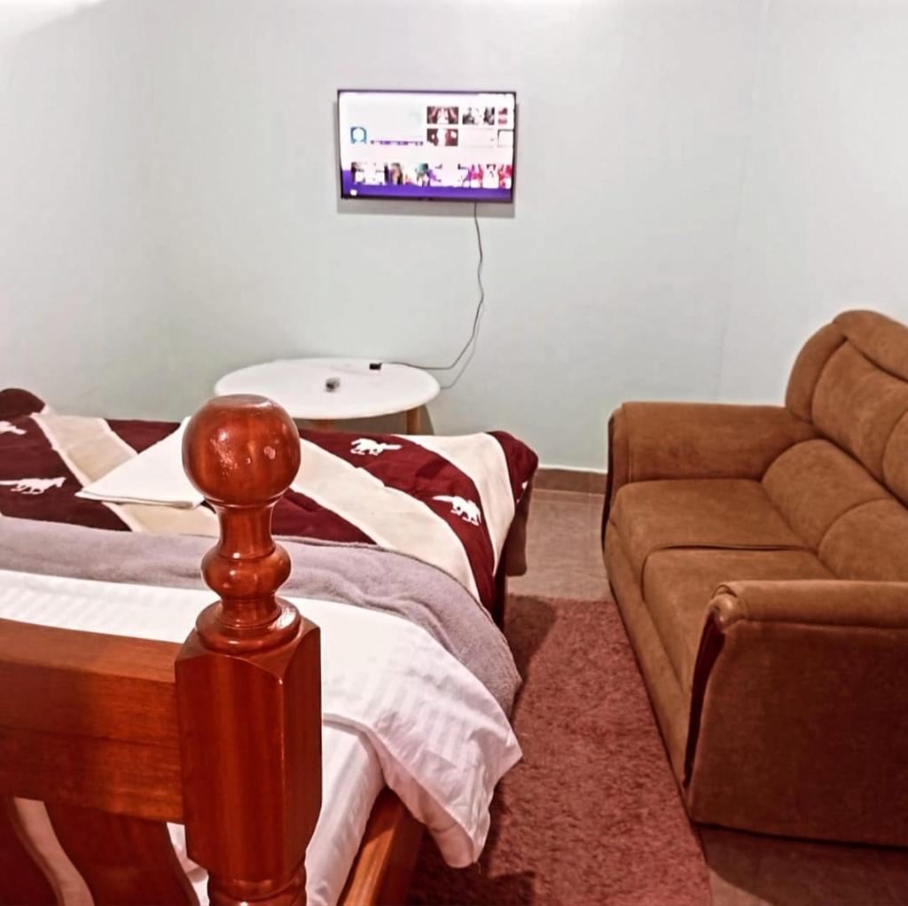 studio Apartment 007