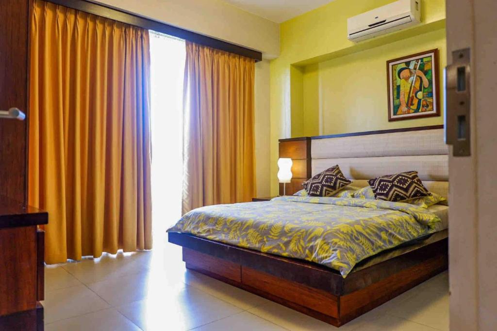 Miranda 514B 2br at Pico de Loro by Raquel's Place