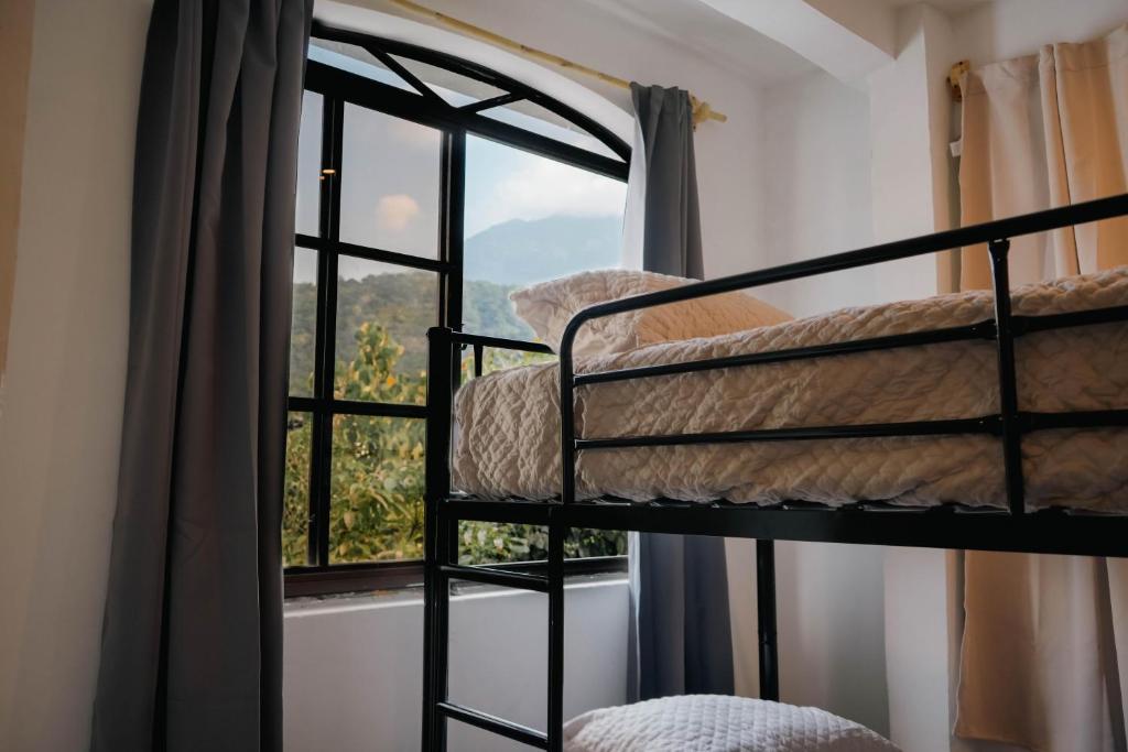4 Elementos Hostal