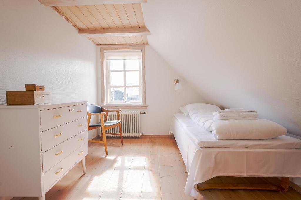 Lovely 4 Bedroom House in Vestmanna photo 2