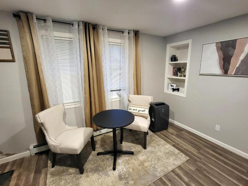 Suburban Beach Rental In New Haven image
