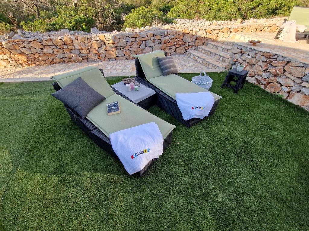 Tolles Ferienhaus in Kornati mit Whirlpool, Terrasse und gemeinschaftlichem Pool photo 3