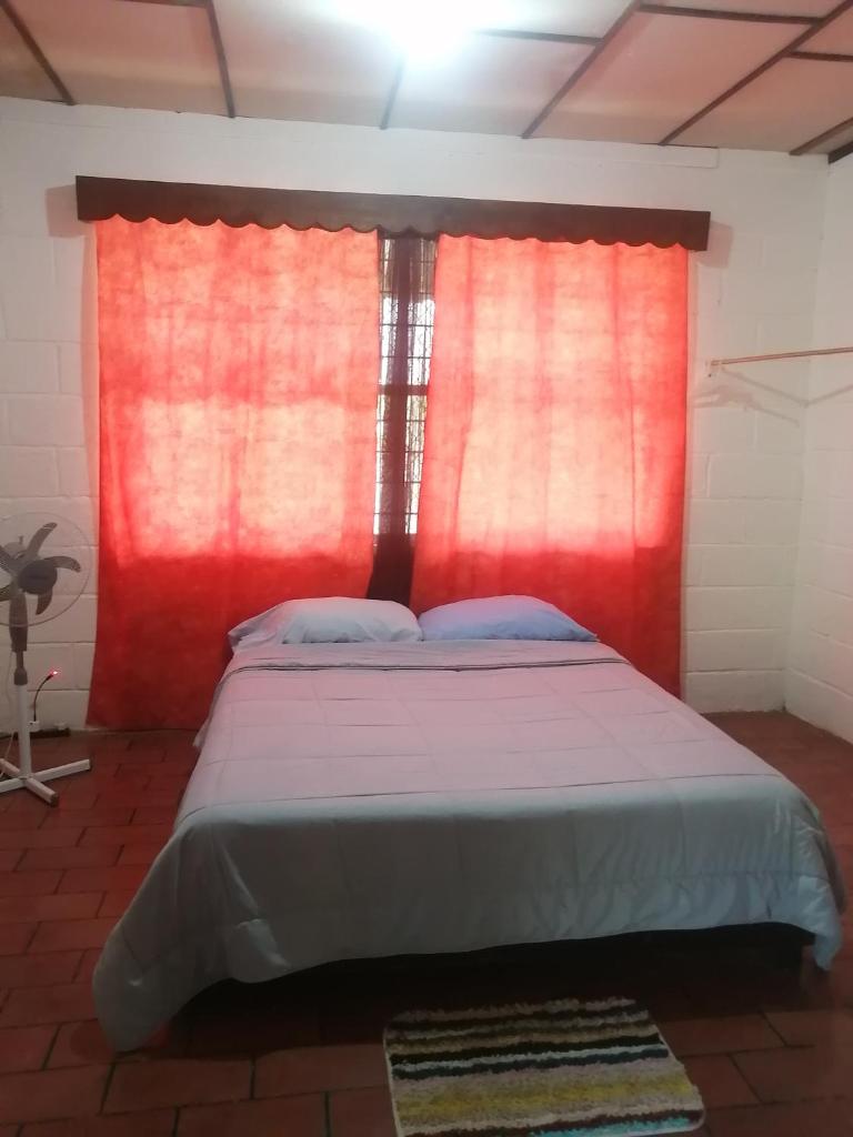 Almendros House photo 2