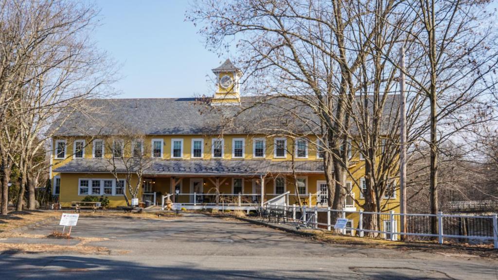 Old Mill Inn image