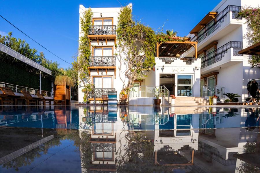 west coast boutique hotel photo 1