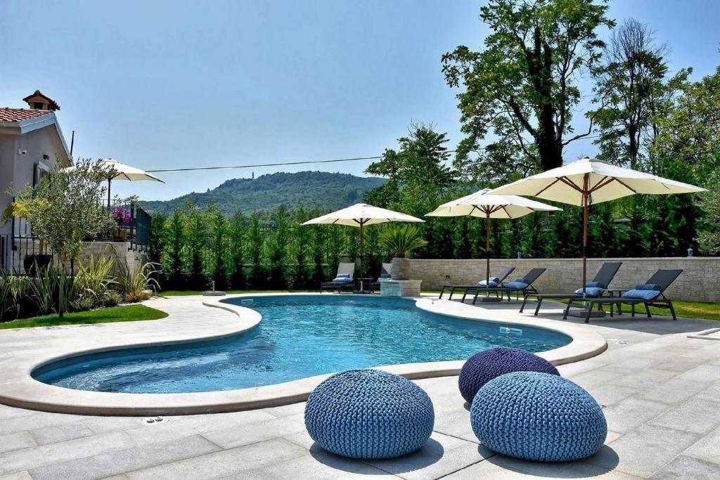 Luxuriöse Villa Zita Exclusive für 10 Personen, 2 separate Einheiten, Wellnesbereich, Sauna