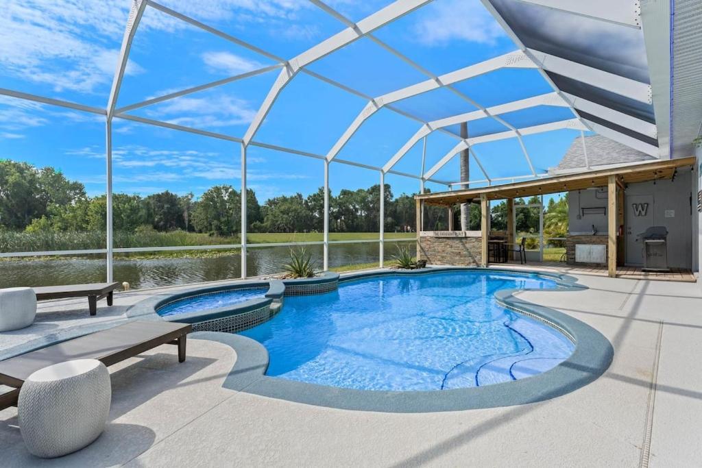 Golf Oasis-Game Room-Pool-Disney South Face Pool photo 1