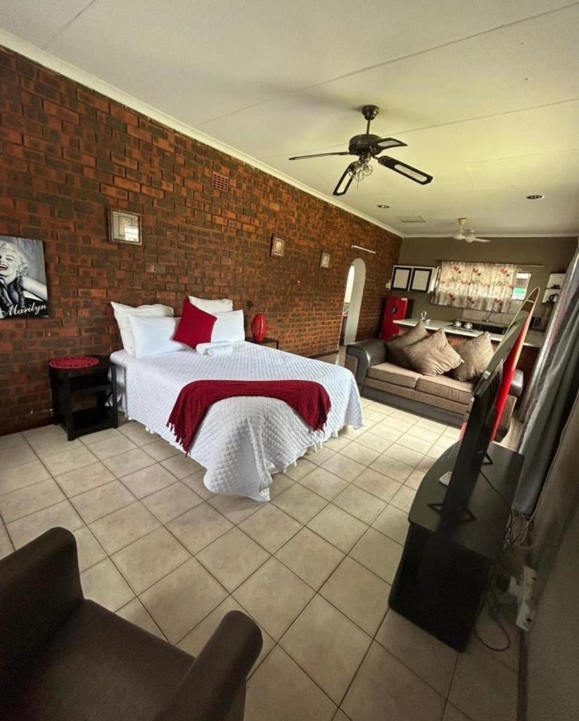 Zinoma guest house