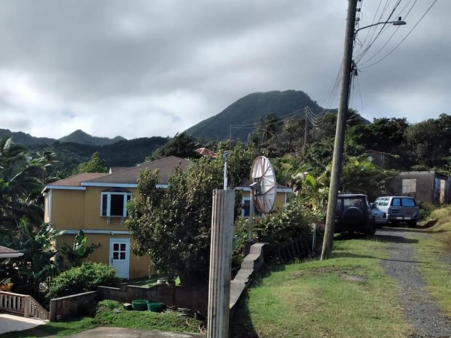 2BR 1BA, Modern Apartment, w/Aircon and Pool House Access photo 3