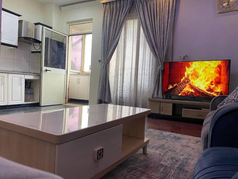 Stylish & Convenient Condo for couples and familes photo 1