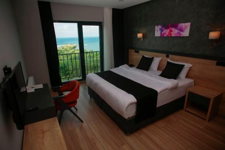 YASON BLUE SUIT OTEL photo 4