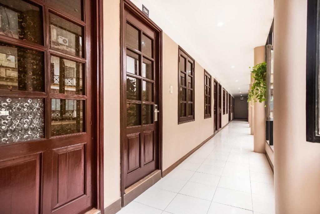 Khách Sạn Giao Thông