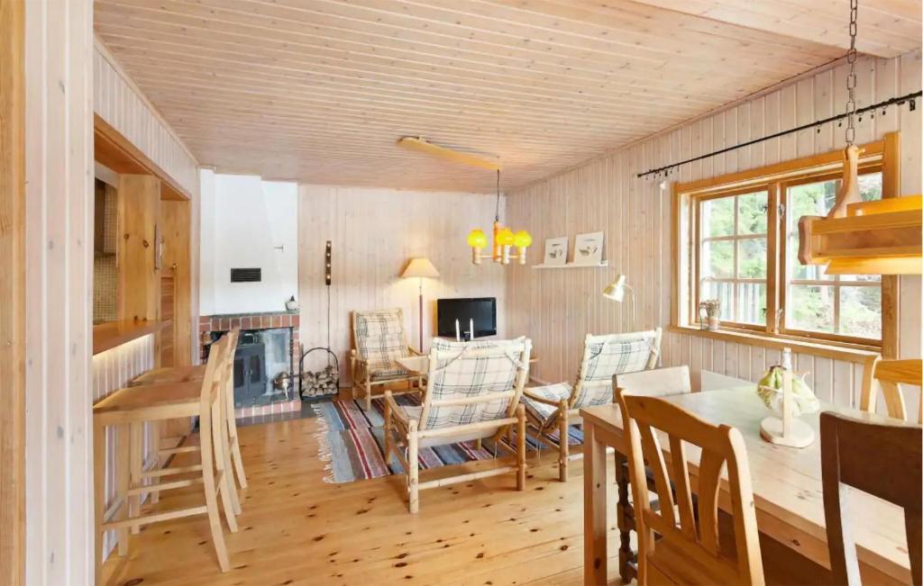 Gorgeous Home In Hrnsand With Wifi photo 3