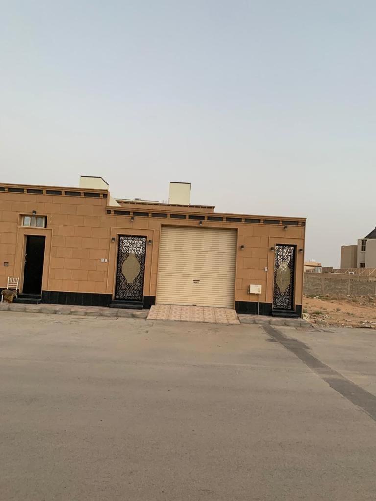 فيلا المشراق دورين 4غرف نوم وصالة وصالة معيشة مع شالية ومسبح داخلي photo 1