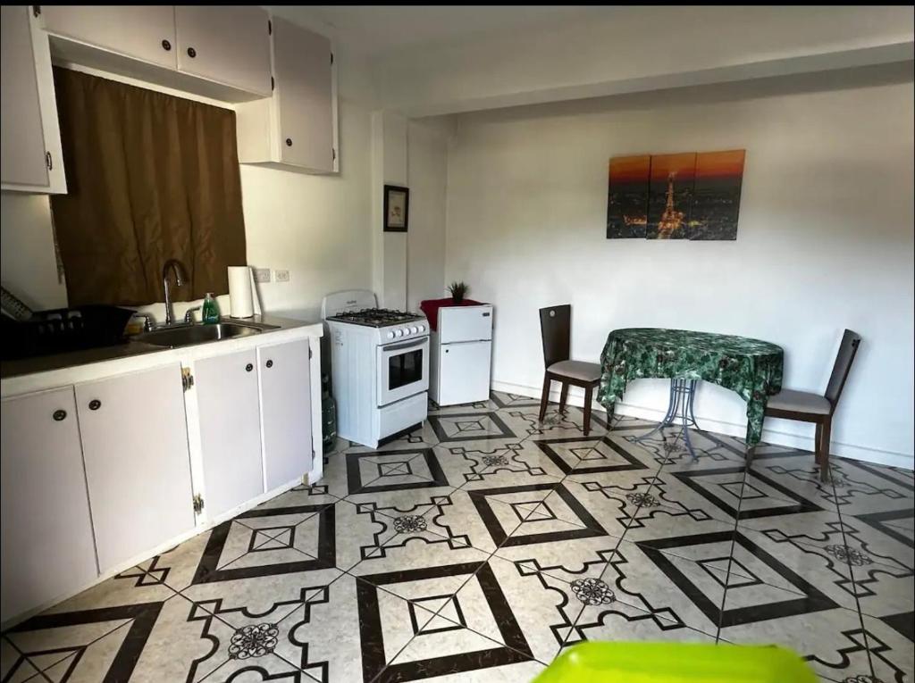 Spacious Home away from Home! 1 Bedroom photo 1