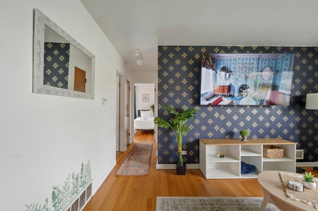 Cozy Getaway for Long-Term Stays image