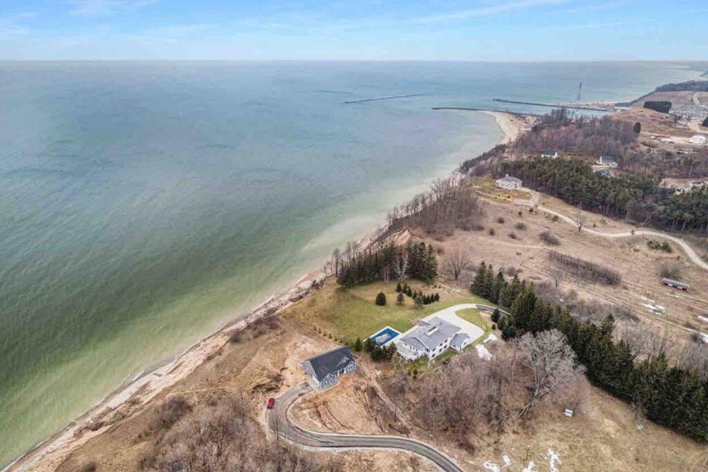 Brand New 5-Bedroom Lake Michigan Home + Hot Tub! photo 3