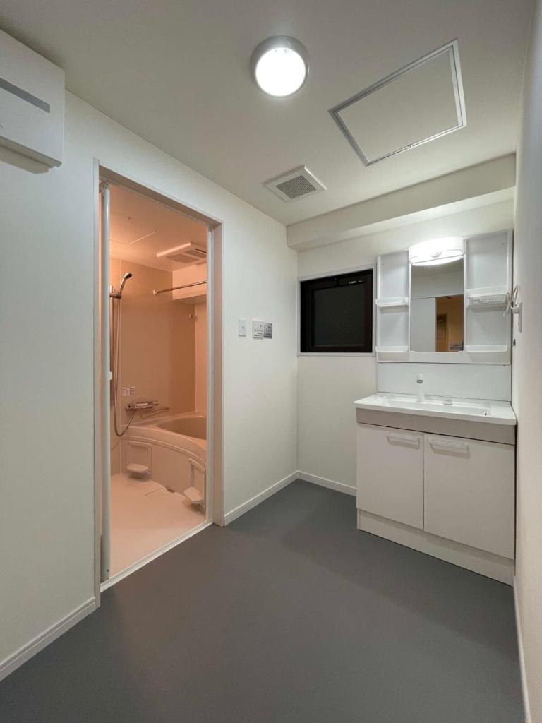 bHOTEL M's lea - Modern Spacious Apartment Beside Peace Park 10 ppl photo 4