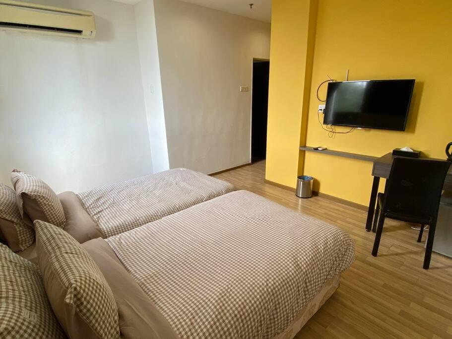 A313B @Entire Room in Ayer Keroh photo 3