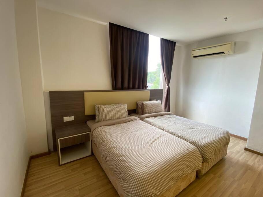 A313B @Entire Room in Ayer Keroh photo 4