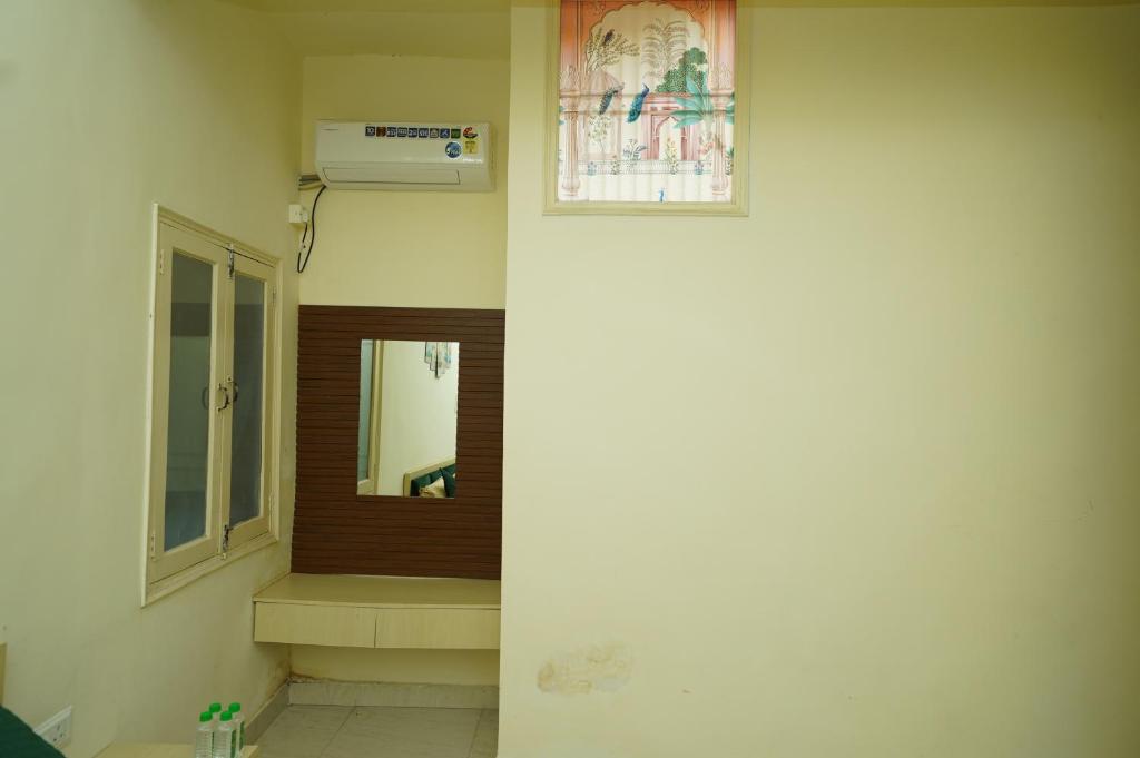 Golden Lotus Kashi photo 3