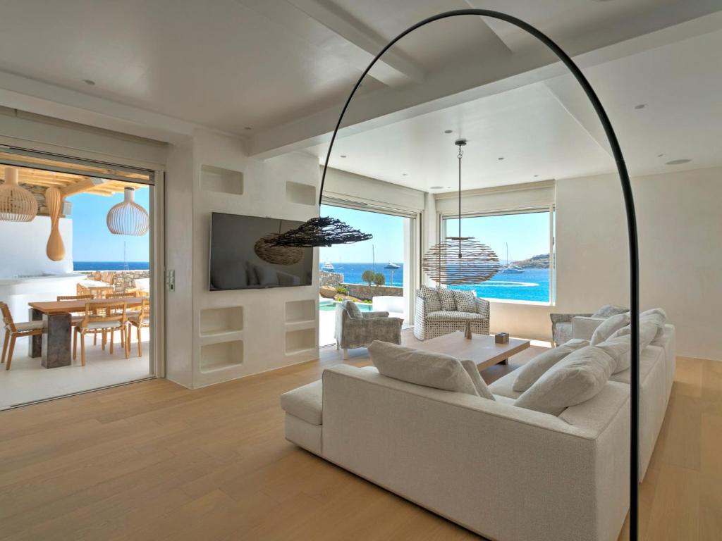 Beachfront Mykon Villa photo 2