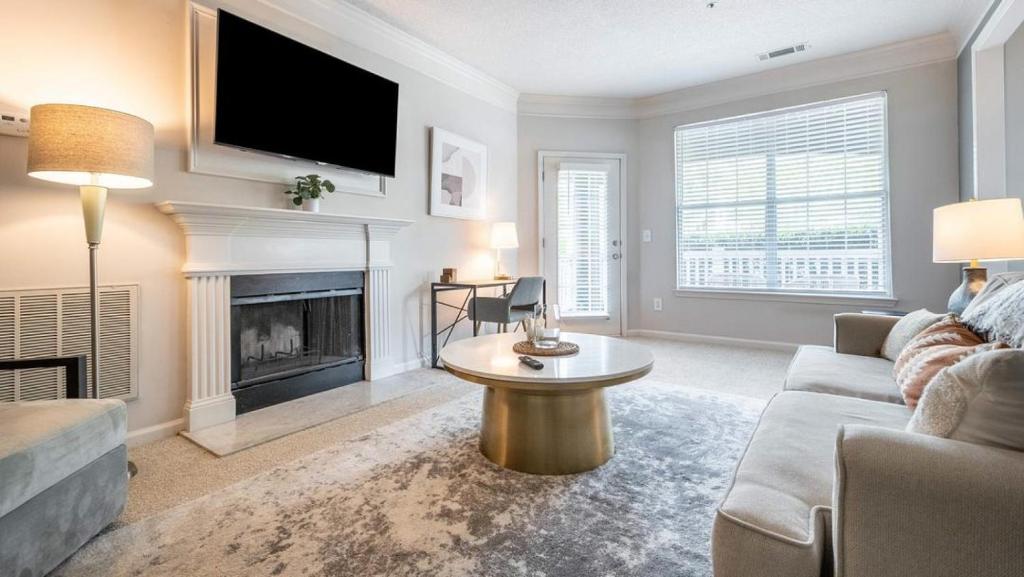 Landing at Avana Thornblade - 2 Bedrooms in Greer photo 2