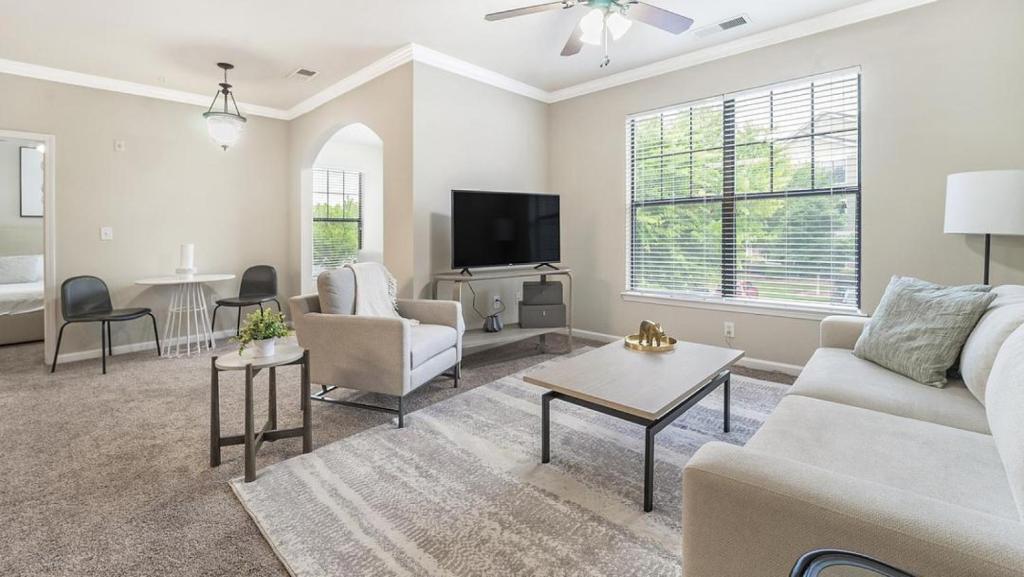 Landing at Crescent Park Commons - 1 Bedroom in Greer photo 2