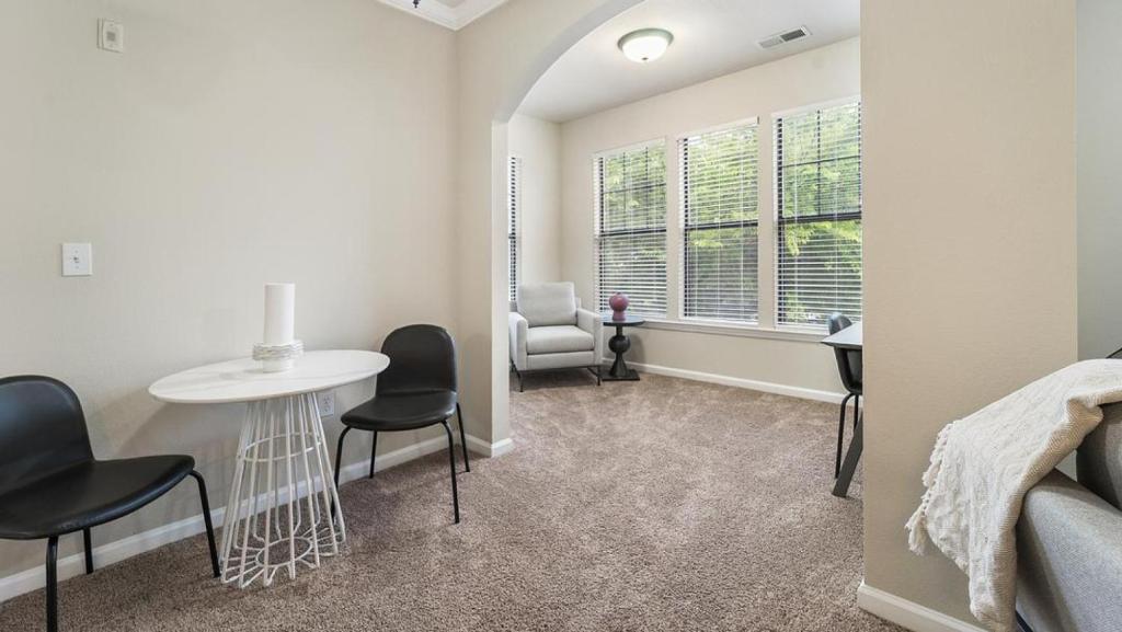 Landing at Crescent Park Commons - 1 Bedroom in Greer photo 3