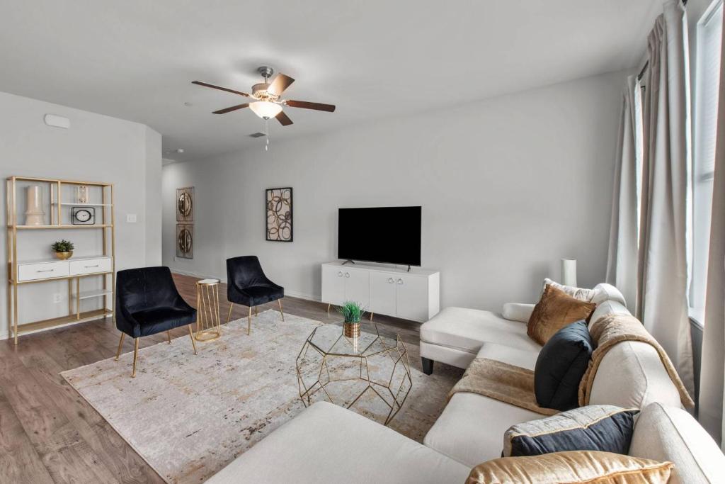 Lewisville Lake Urban Escape photo 1