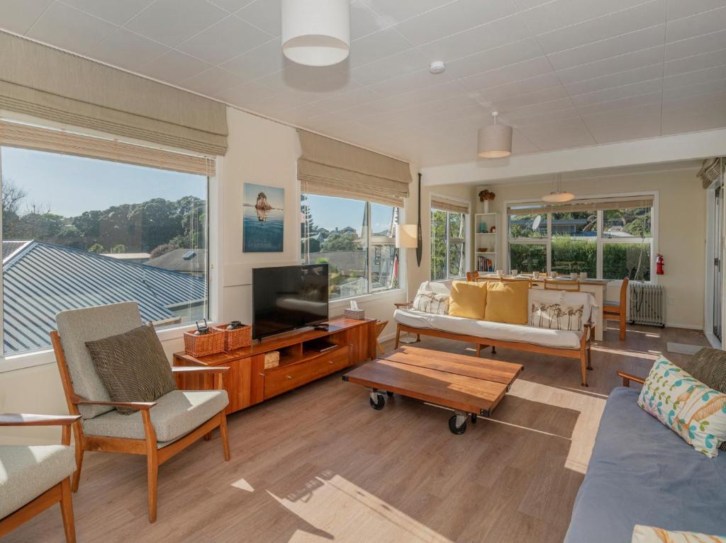 Hahei Kiwi Bach - Hahei Holiday Home photo 4