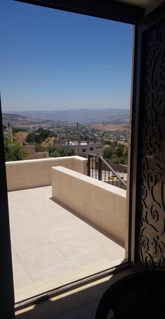 Golden hotel photo 1