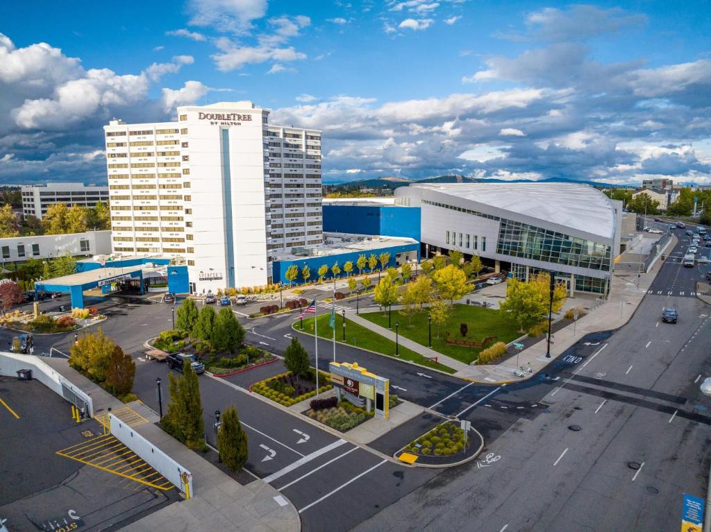 DoubleTree by Hilton Spokane City Center photo 1