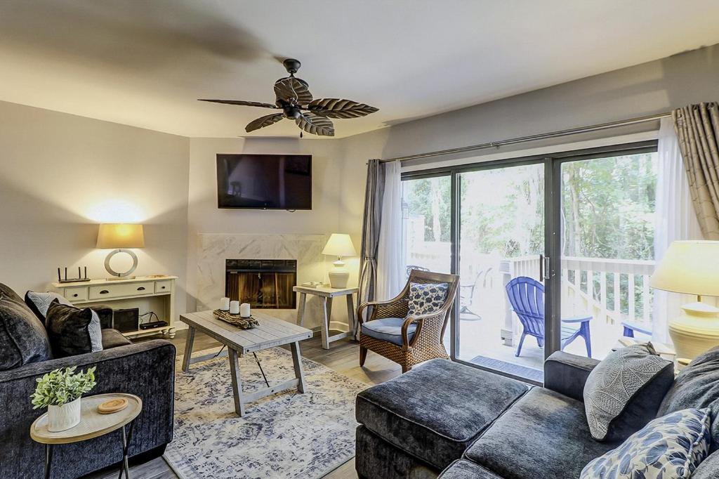 Beachwalk 208 image