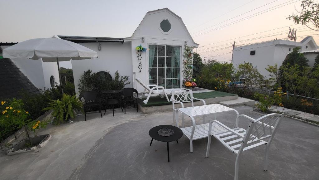 priivate house near beach cha am (bangkao beach)