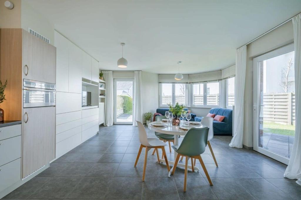 Huswell - Bright apartment with large and sunny garden photo 2